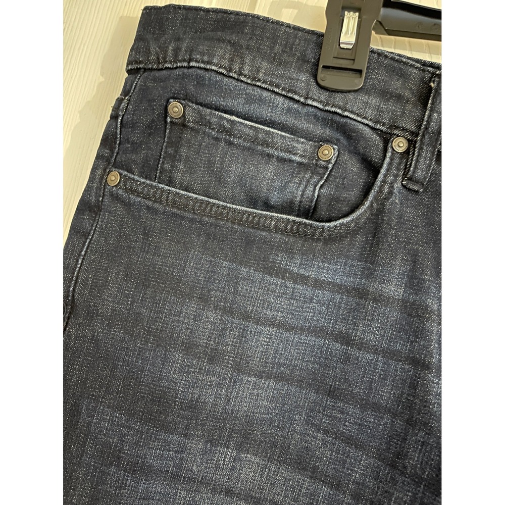 Joseph Abboud Men's Slim Fit‎ Jeans 40x34 Dark Wash Denim Straight Leg Classic - Picture 3 of 16